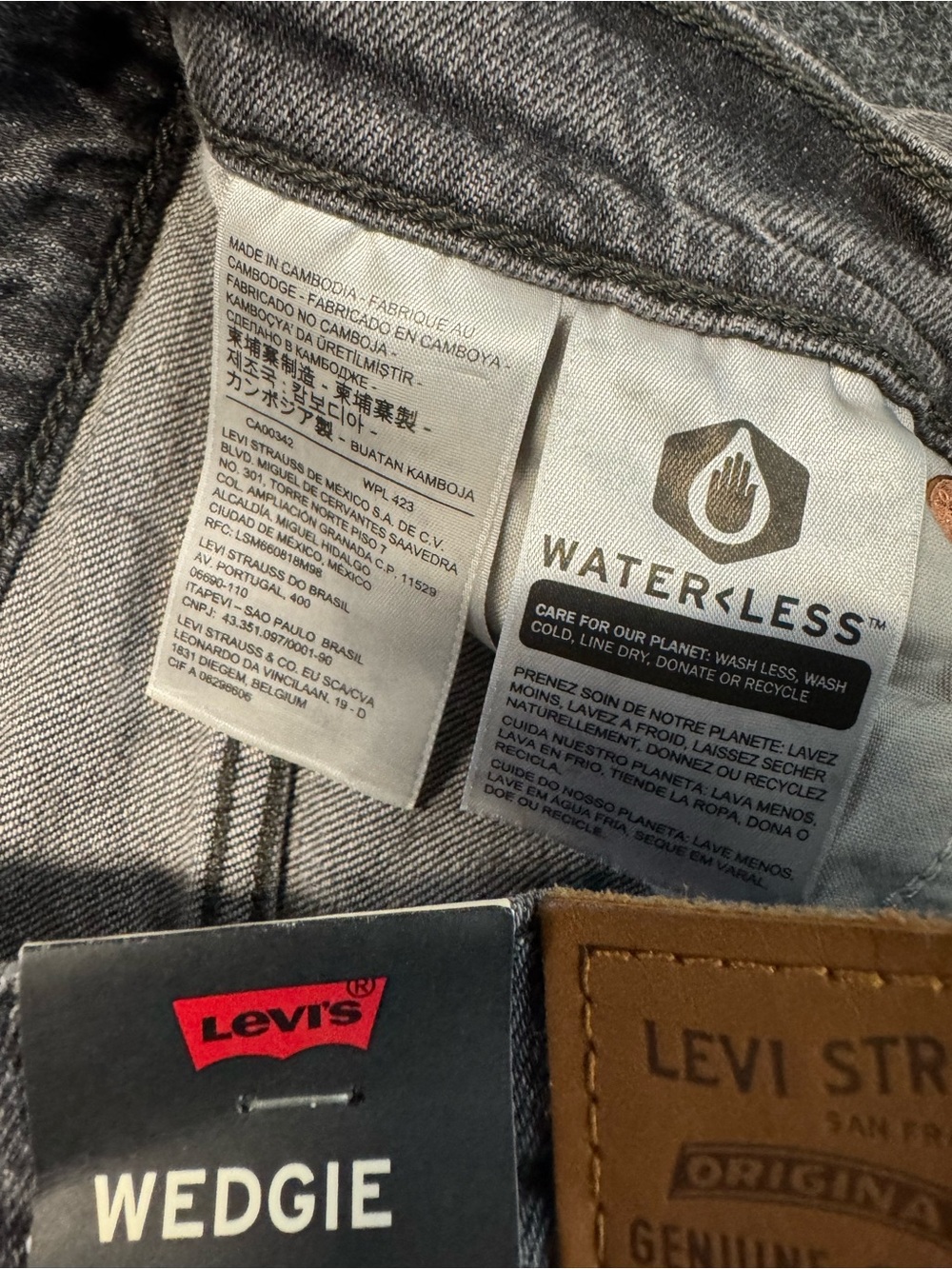 NWT Levi’s Wedgie Tapered Leg Jeans Washed Black 25 - Picture 5 of 10
